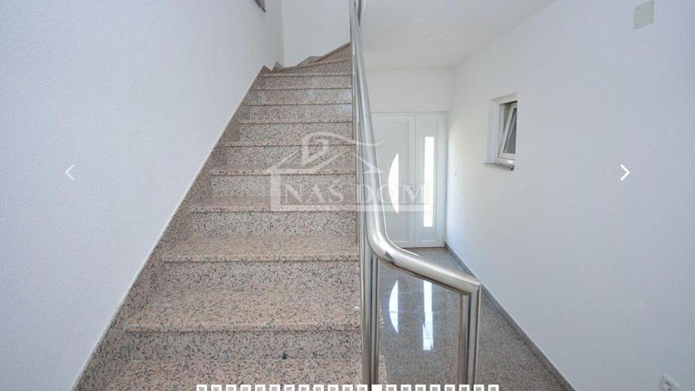 Apartman Niko Und Gaby Vodice Zewnętrze zdjęcie